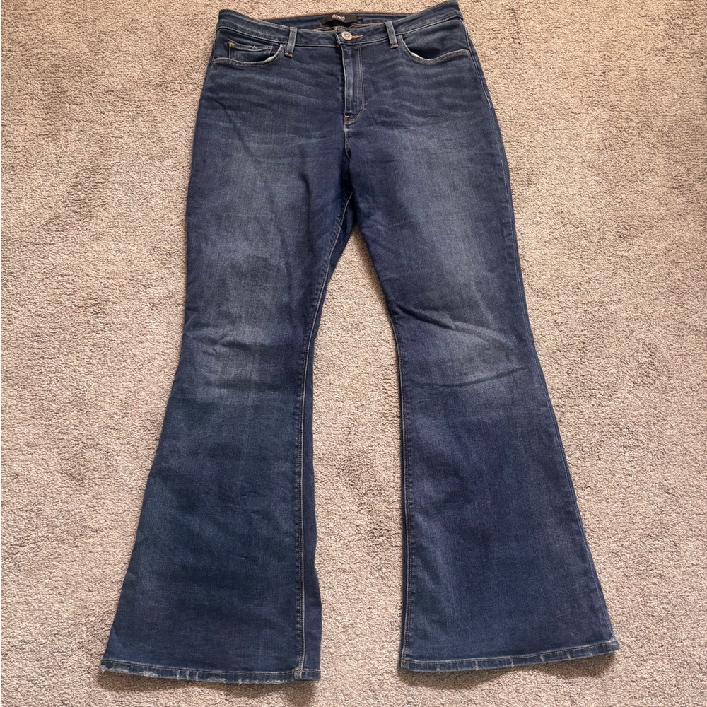 Hudson Holly High-Rise Flare Jean, size 32